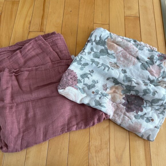 Bamboo Baby Muslin Swaddle Blankets Pink White Floral x2 - Picture 1 of 6